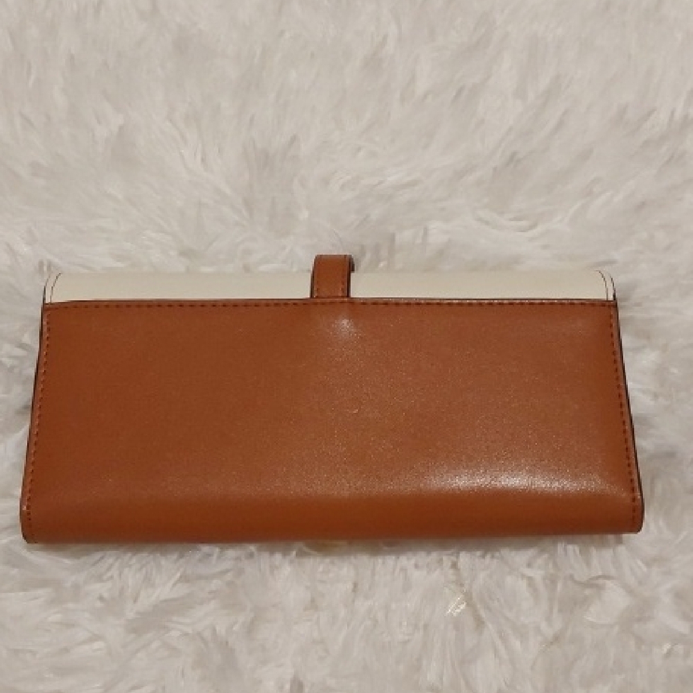 Womans Wallet - Picture 2 of 3